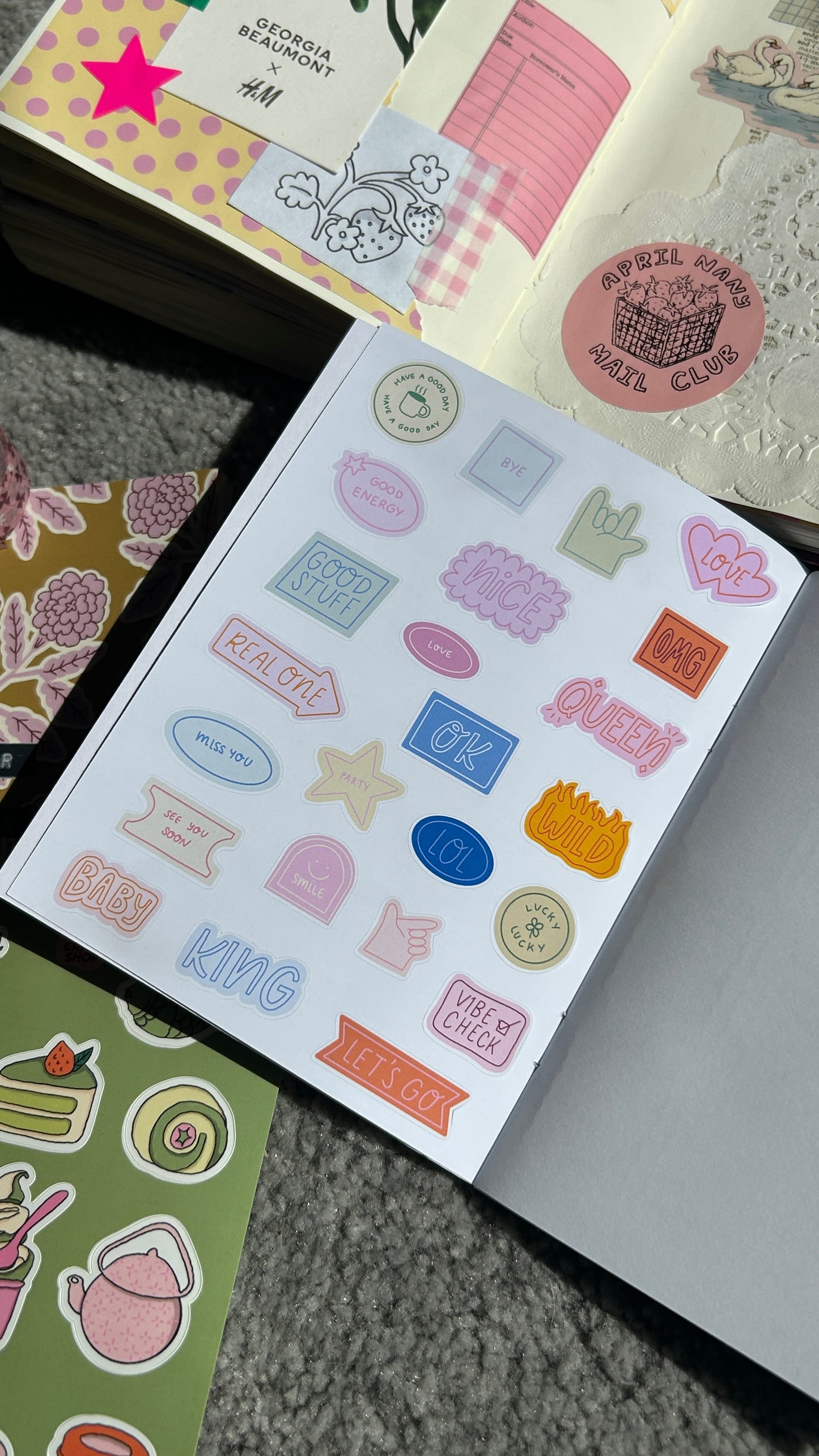 🍎 Sticker Lover Mini Book 🍎