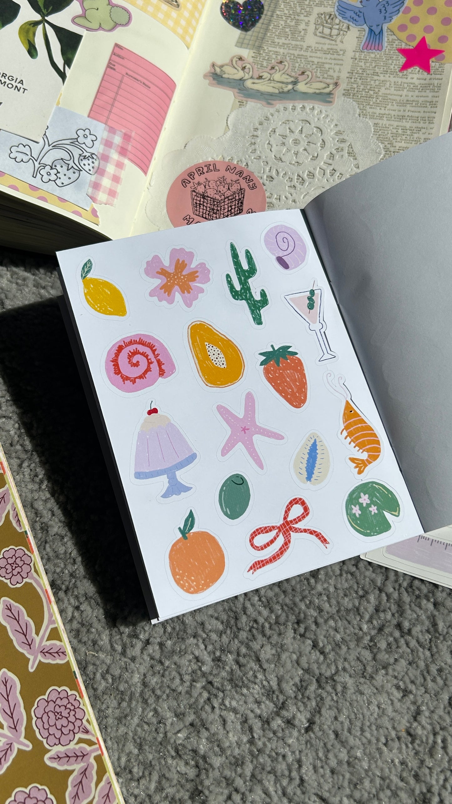 🍎 Sticker Lover Mini Book 🍎