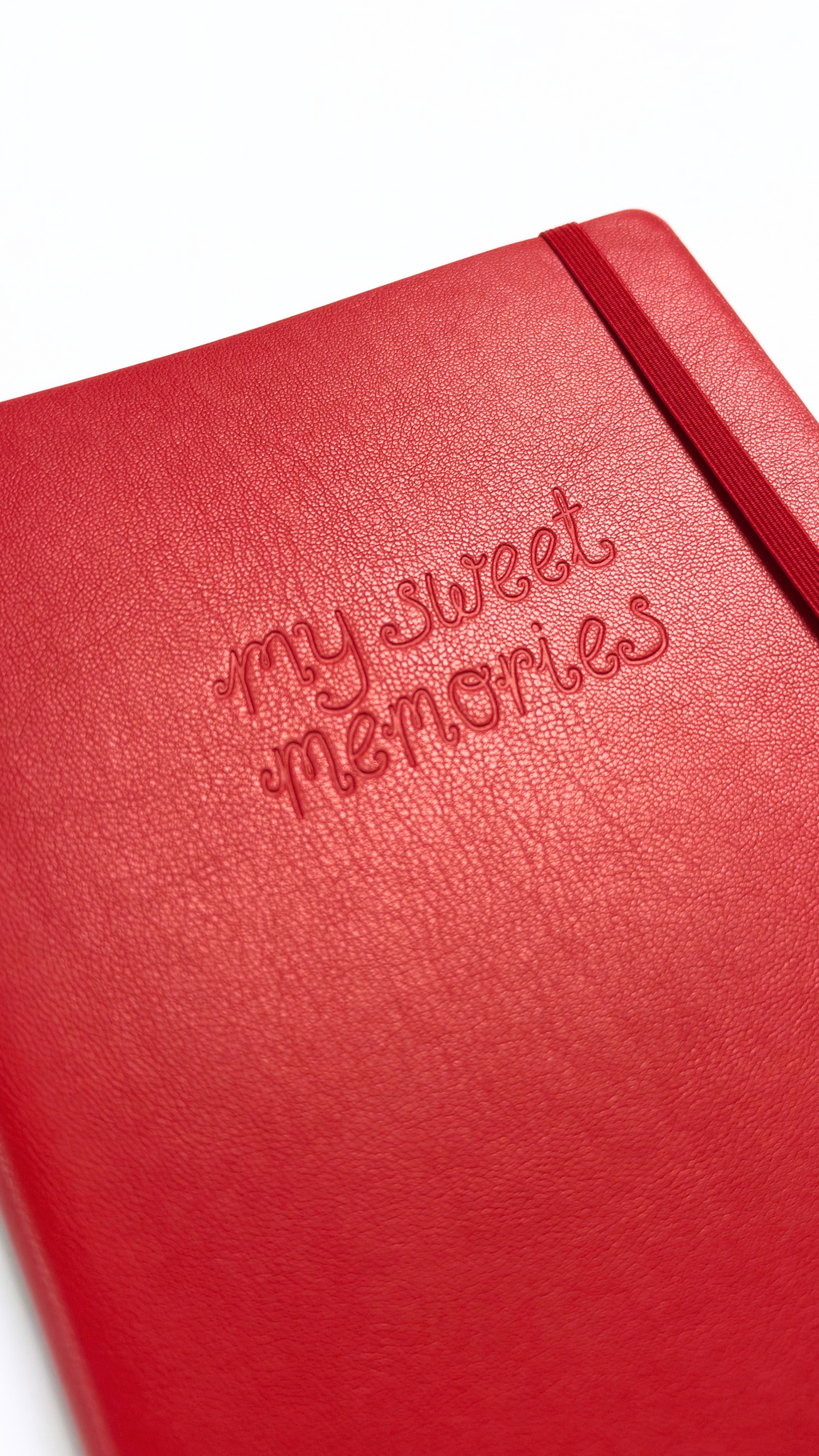Carnet rouge à couverture texturée avec inscription en relief My Sweet Memories et élastique de fermeture Nany Craft Shop tous les produits