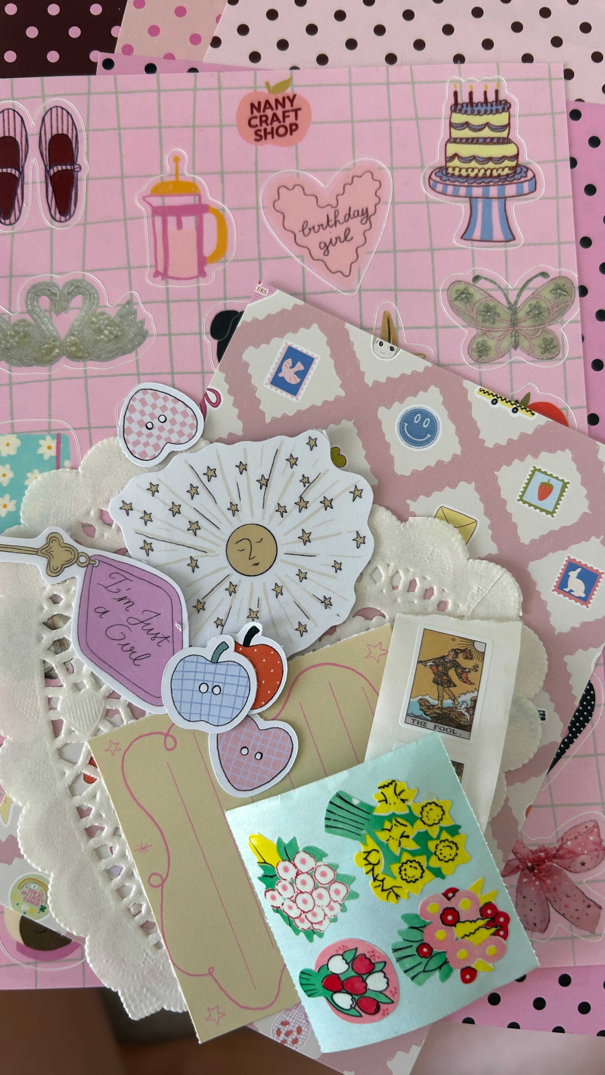 August Nany Junk Club ✨