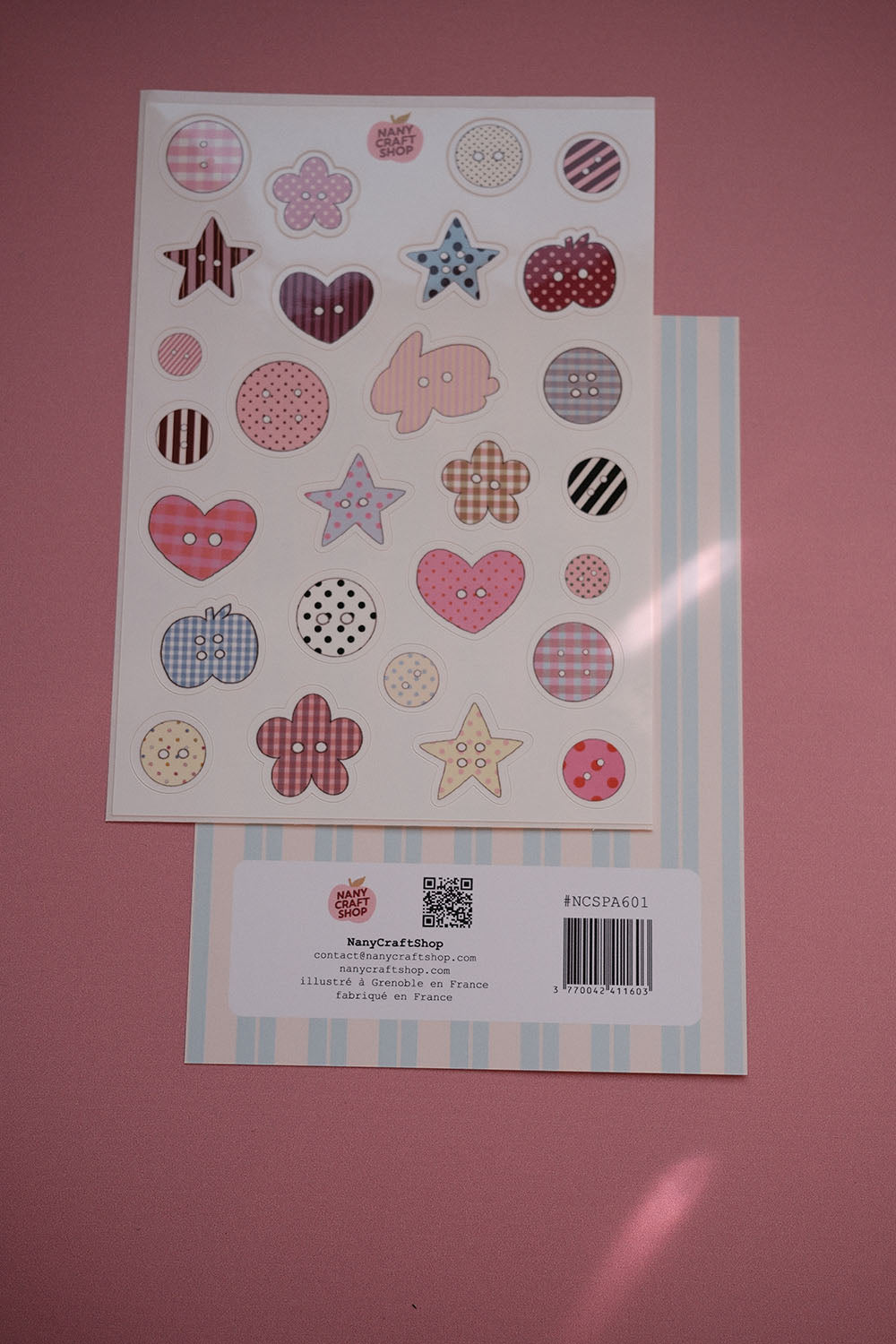 Planche stickers A6 boutons 🖤